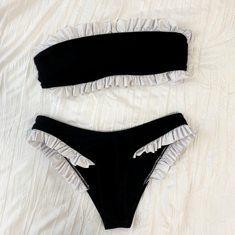 Ruffle Bandeau Bikini